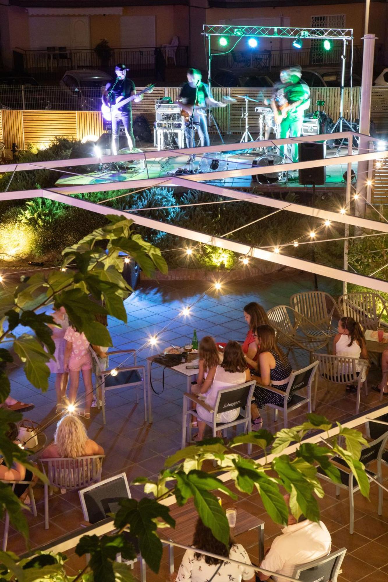 Hotel Prestige Sant Marc Roses Zewnętrze zdjęcie
